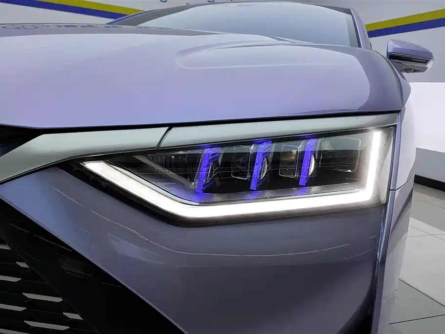 Han DM 4 WD Performance Luxury