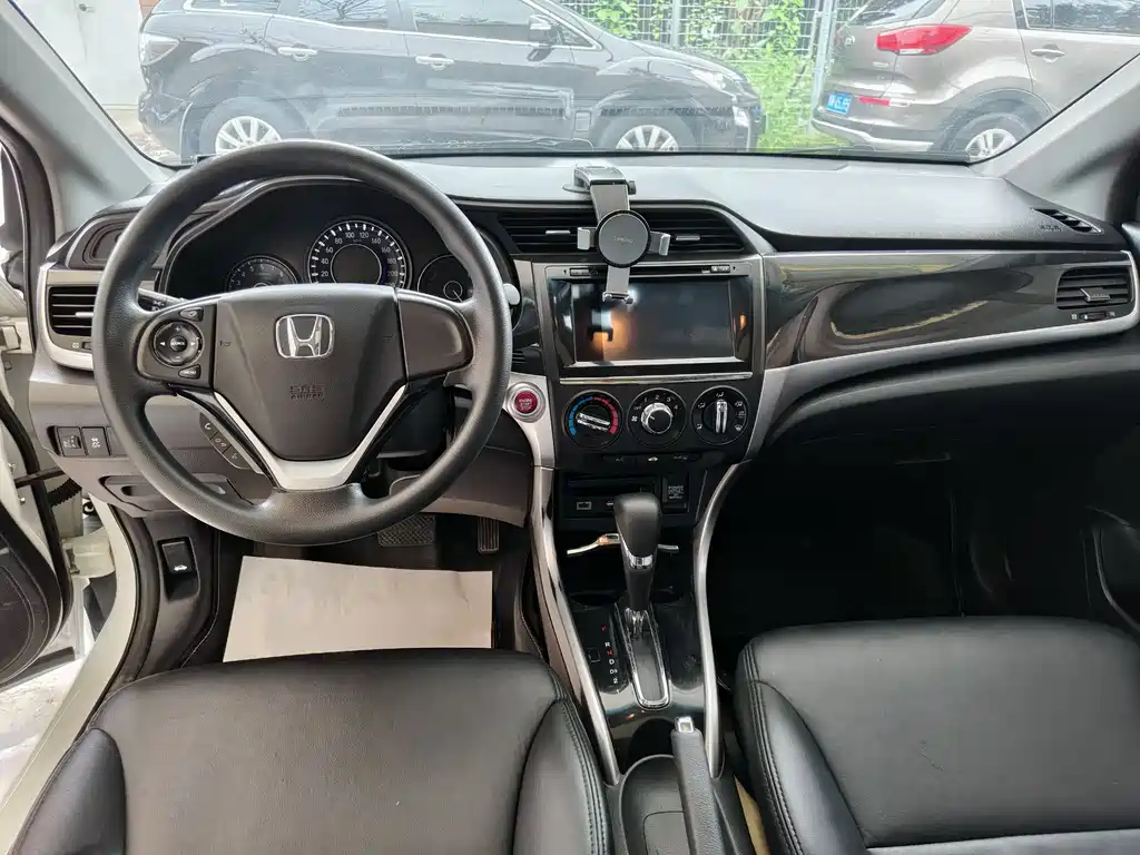 Crider 1.8 L Auto Luxury