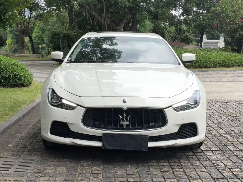 Ghibli 3.0 T Standard