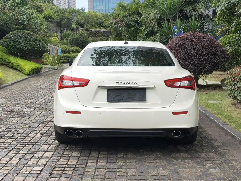 Ghibli 3.0 T Standard