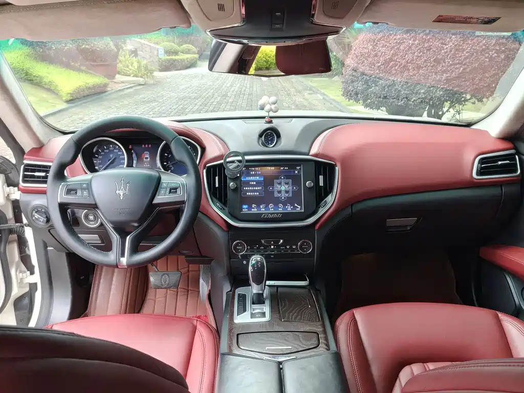 Ghibli 3.0 T Standard