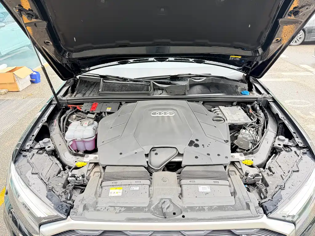 Audi Q7 55 TFSI quattro S line Sport