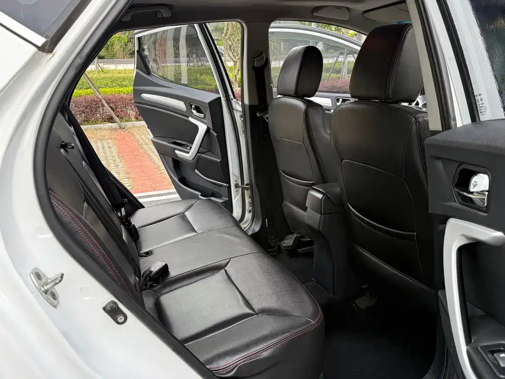 Refine S3 1.5 L Manual Luxury Smart