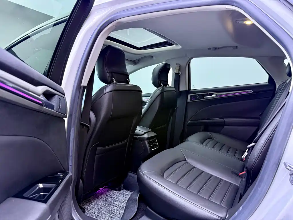 Mondeo 2.0 L GTDi200 Luxury