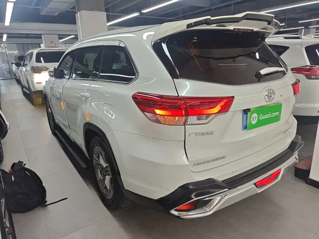 Highlander 2.0 T 4 WD Distinguished 7-seat