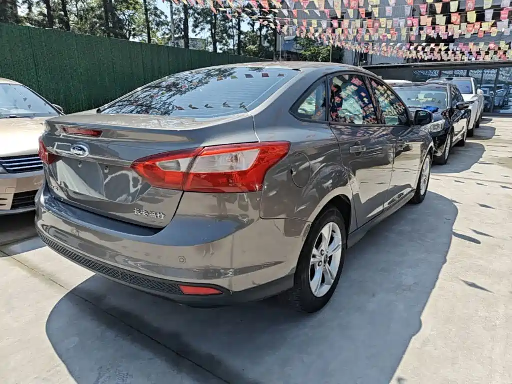 Focus Sedan 1.6 L Auto Style