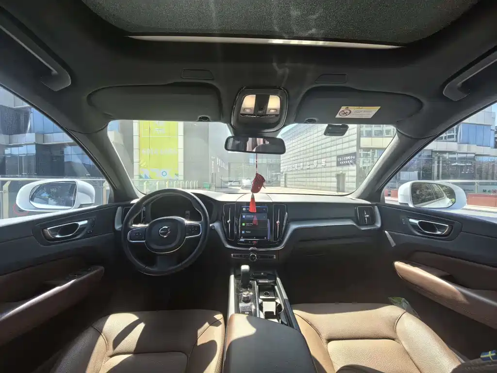 Volvo XC60 B5 4 WD Smart Ease Luxury
