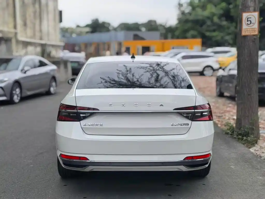 Superb TSI280 DSG Comfort