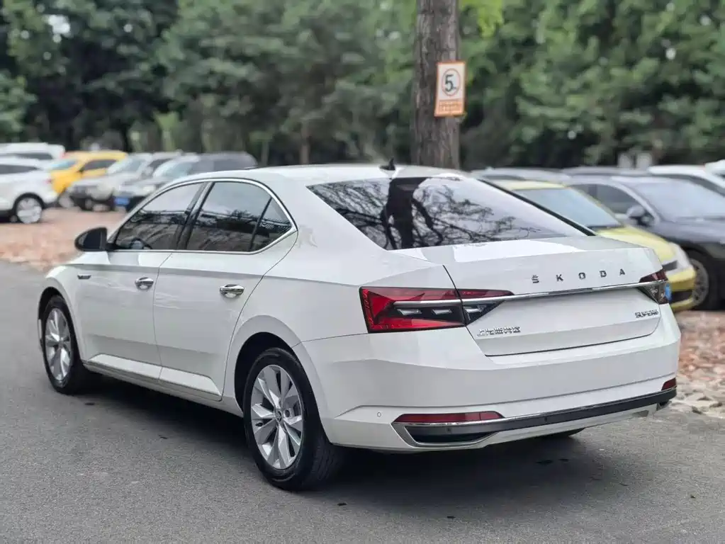 Superb TSI280 DSG Comfort