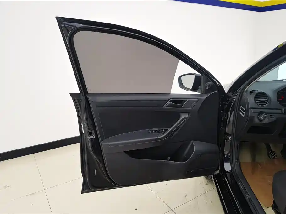 Jetta 1.4 L Manual Fashion