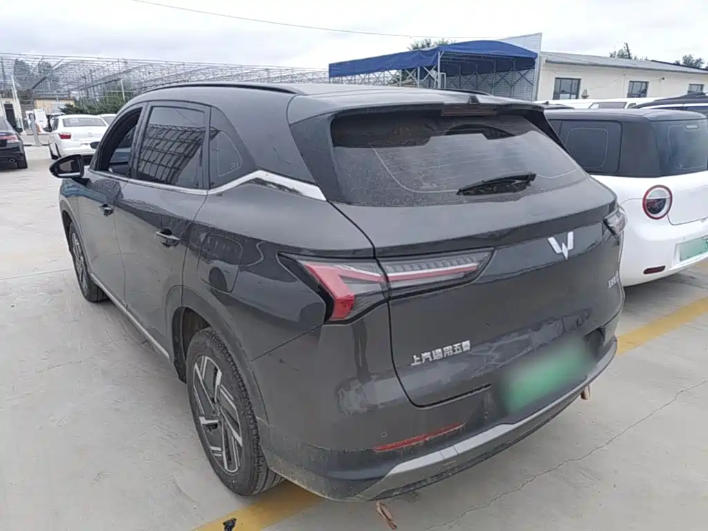 Wuling Starlight S 五菱星光S 2024款 60 km 进阶型