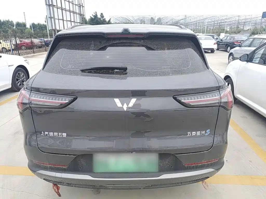 Wuling Starlight S 五菱星光S 2024款 60 km 进阶型