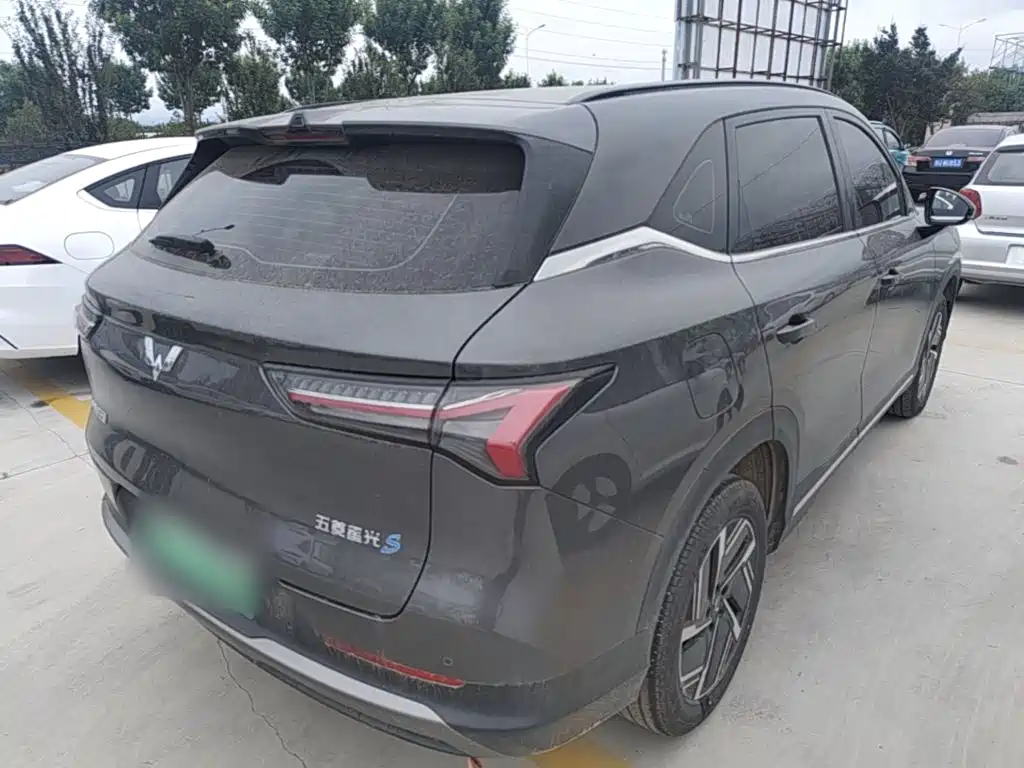 Wuling Starlight S 五菱星光S 2024款 60 km 进阶型