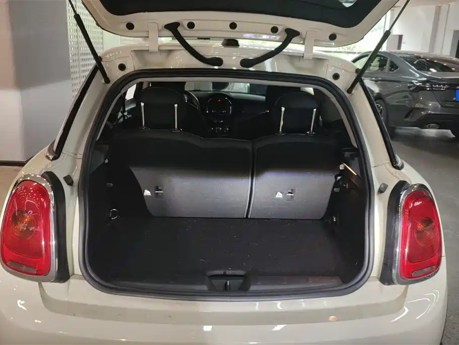 MINI 1.2 T ONE Pioneer