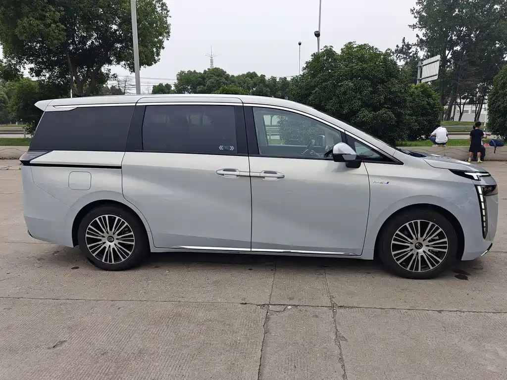 Trumpchi E8 NEV 传祺E8 PHEV 2024款 150 km MAX+