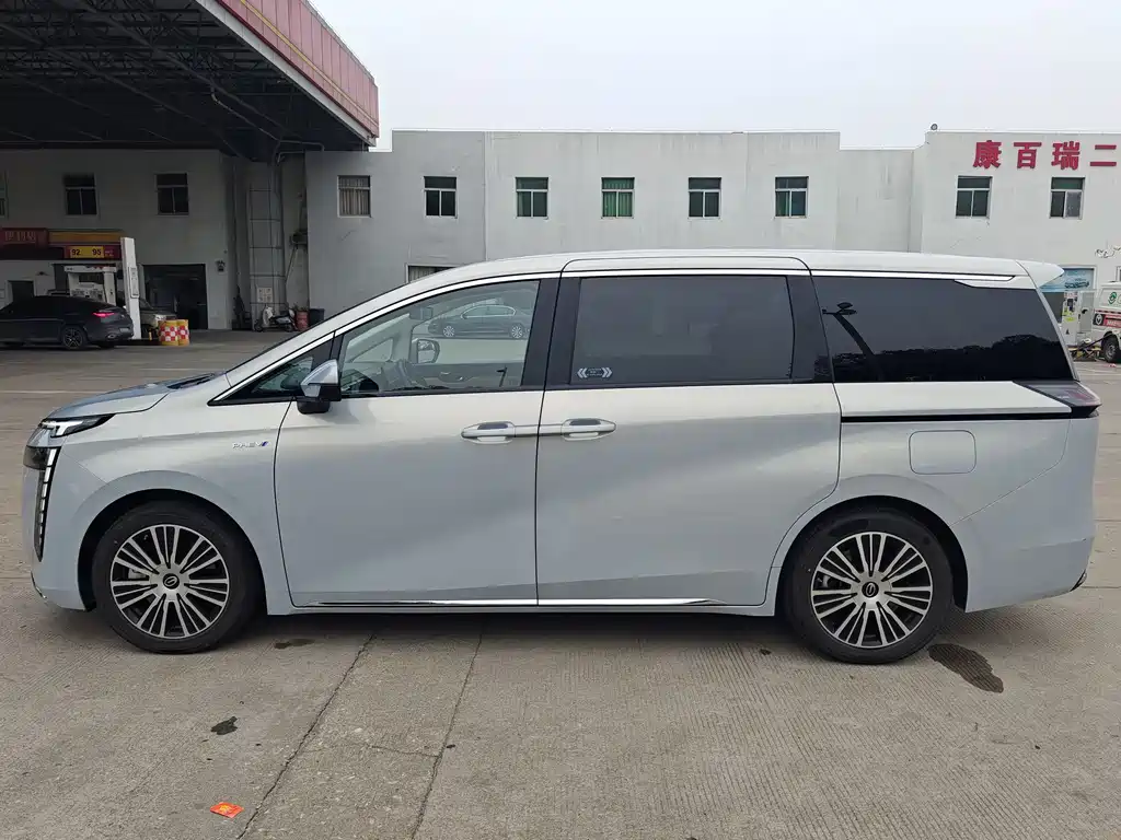 Trumpchi E8 NEV 传祺E8 PHEV 2024款 150 km MAX+