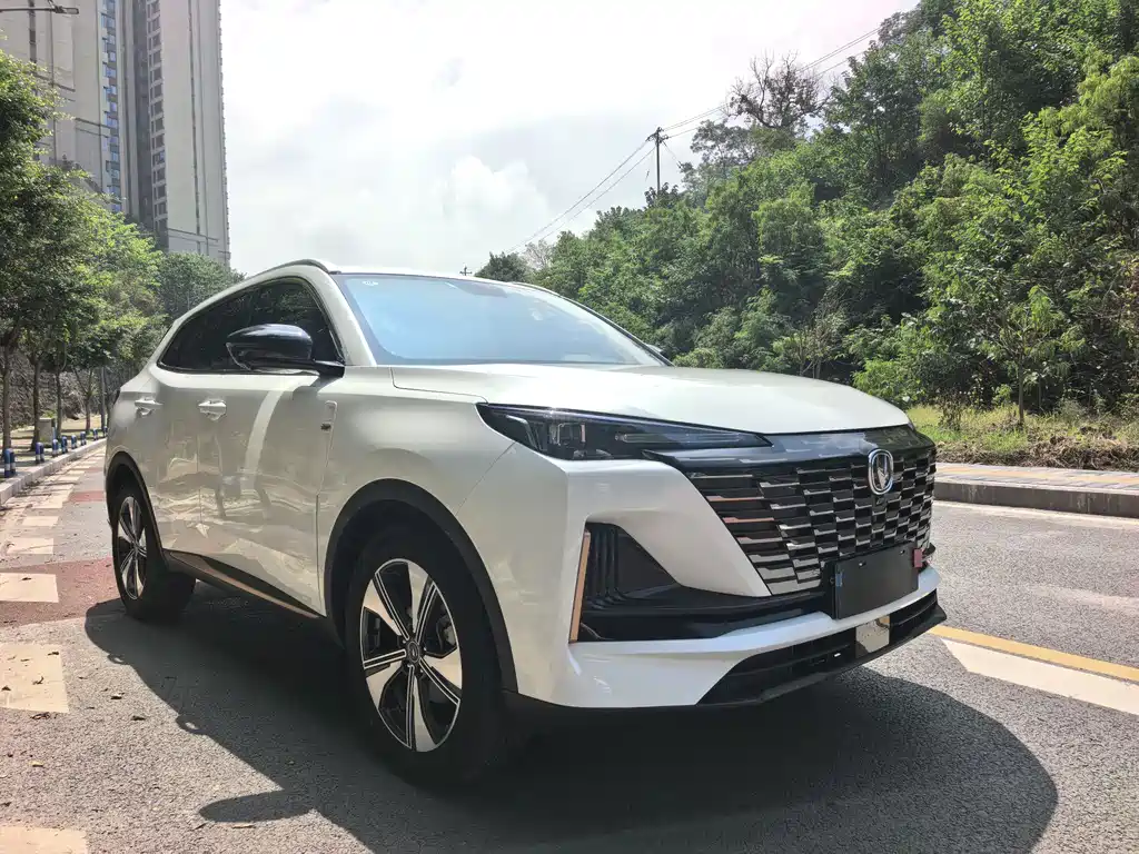 Changan CS55 PLUS 2 nd Gen 1.5 T DCT Distinguished