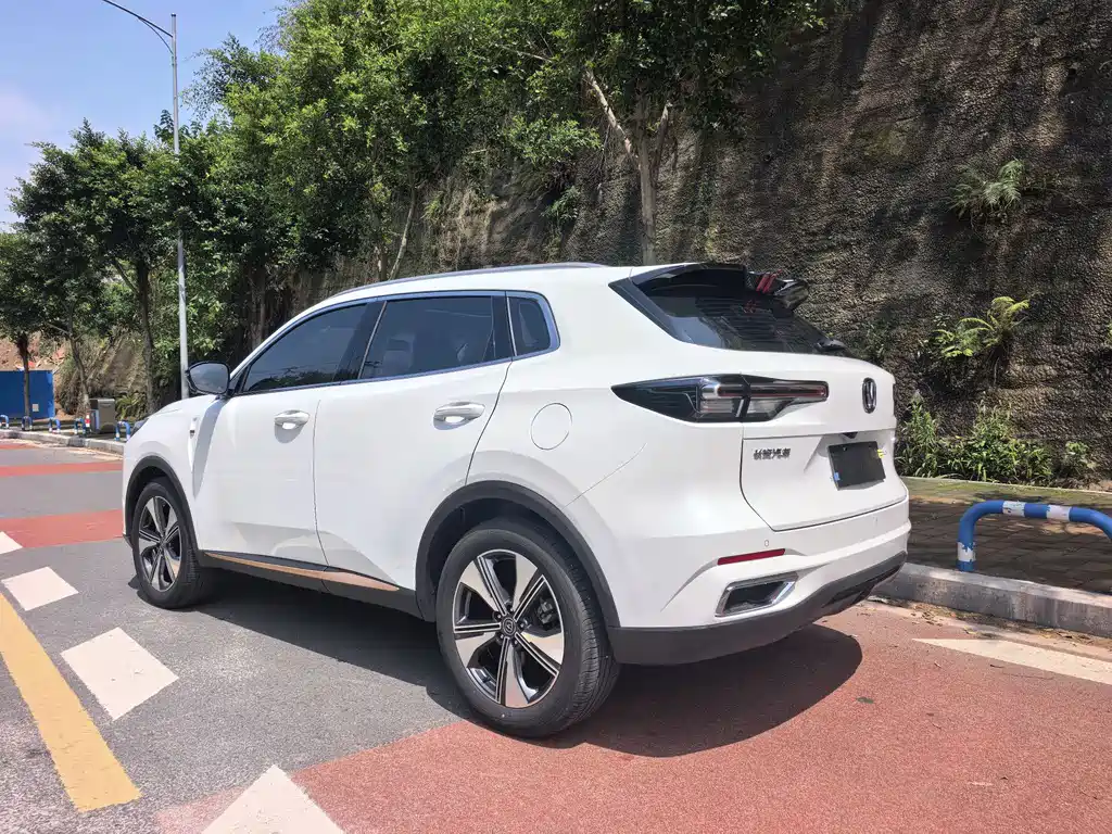 Changan CS55 PLUS 2 nd Gen 1.5 T DCT Distinguished
