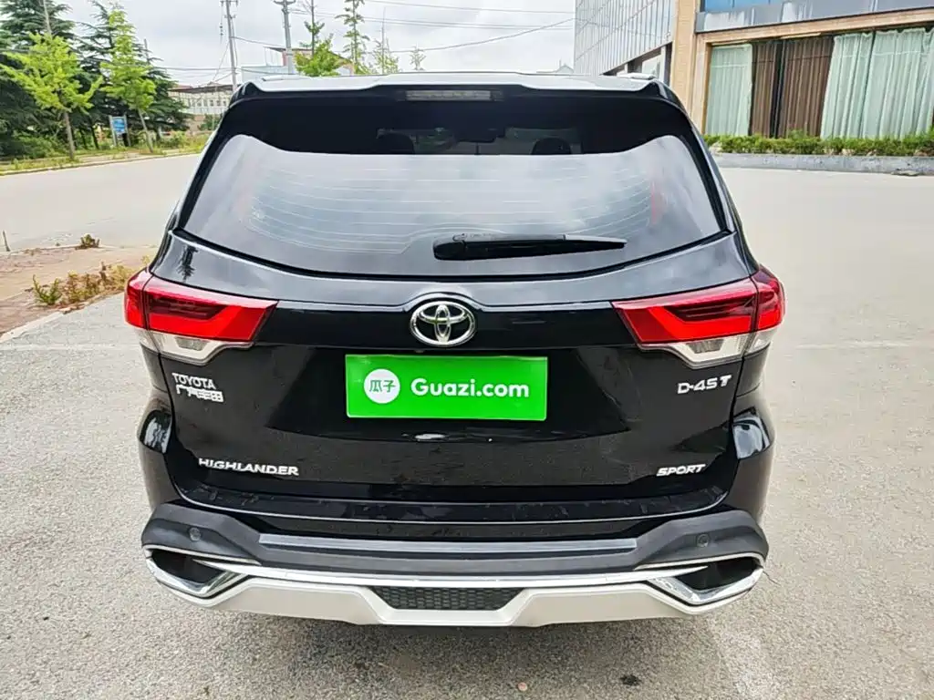 Highlander 2.0 T 2 WD Luxury 7-seat CN-VI