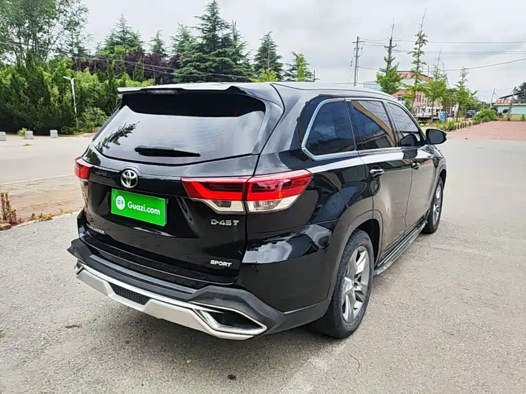 Highlander 2.0 T 2 WD Luxury 7-seat CN-VI