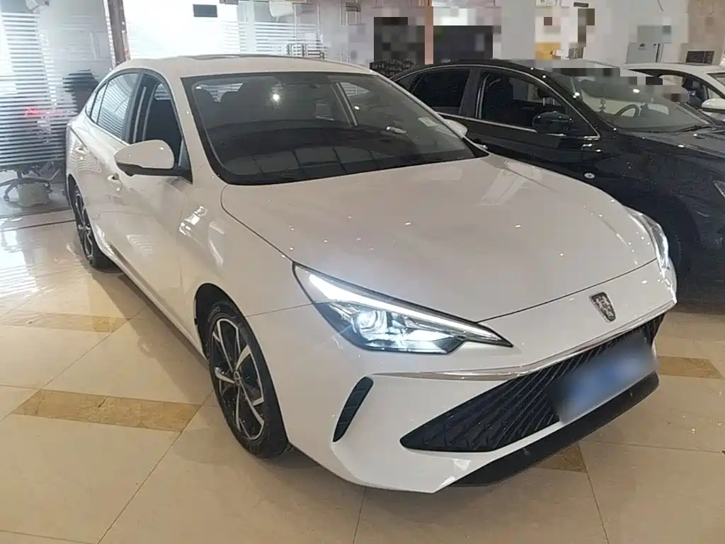 Roewe i5 1.5 L CVT Honored