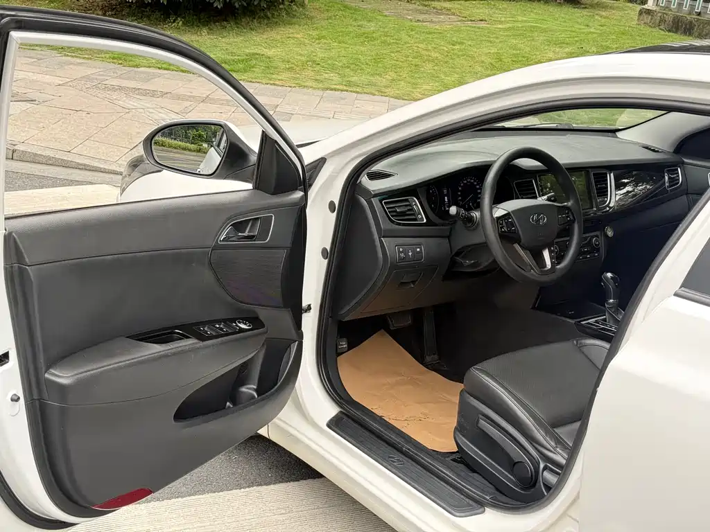 Mistra 1.8 L Auto Intelligent GLS
