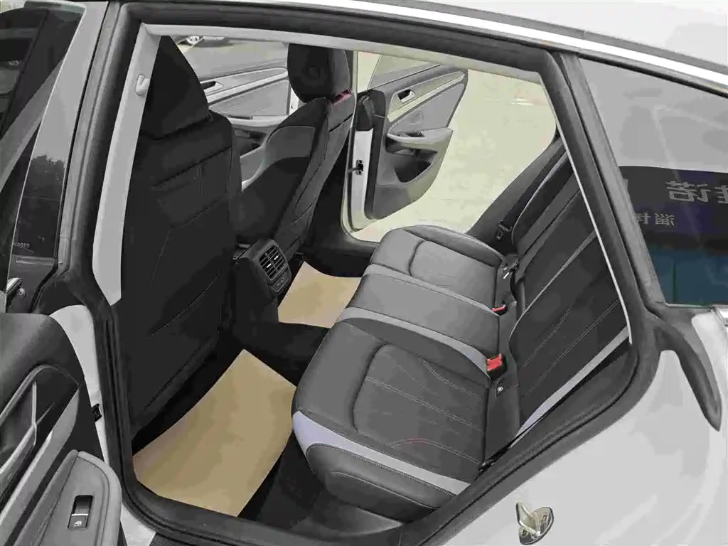 Lamando Lamando L 280 TSI DSG Spicy Cool