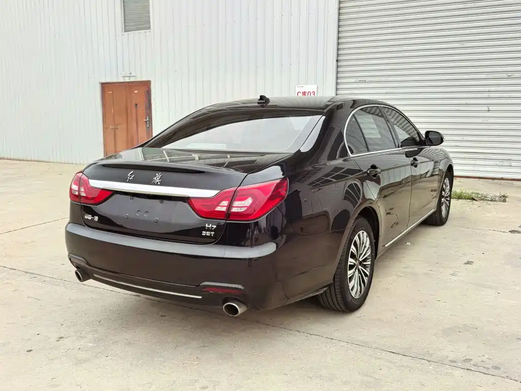 Hongqi H7 1.8 T Comfort