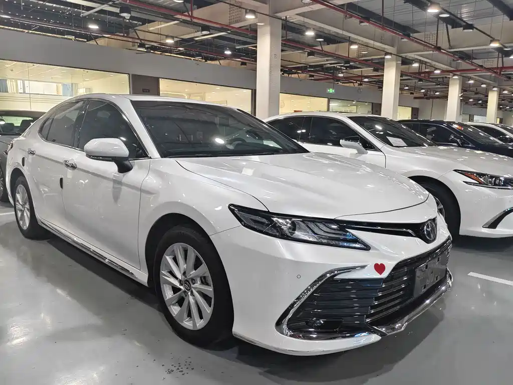 Camry 2.0 G Luxury