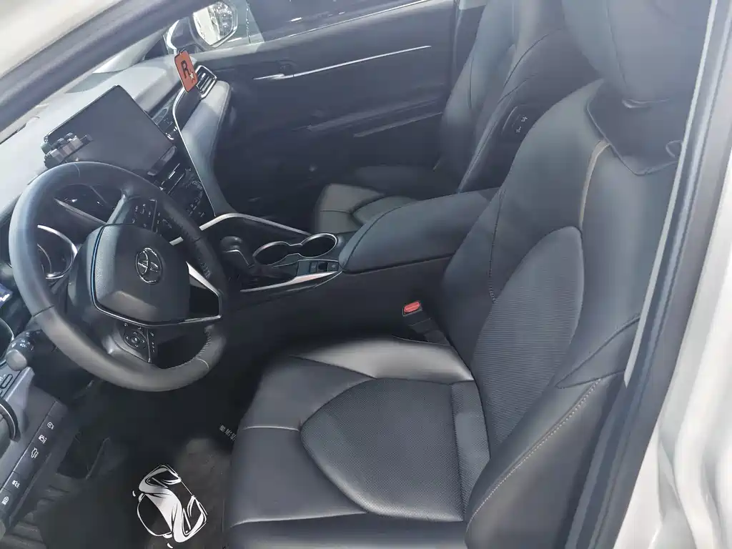Camry 2.0 G Luxury