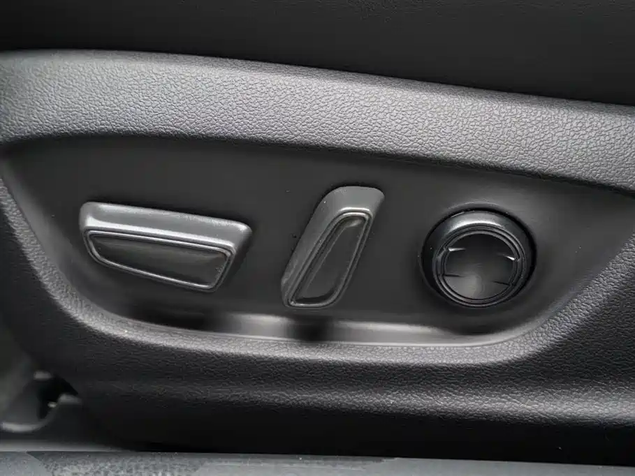 Avalon 2.0 L Luxury