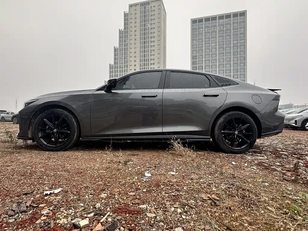 Changan UNI-V 1.5 T Outstanding