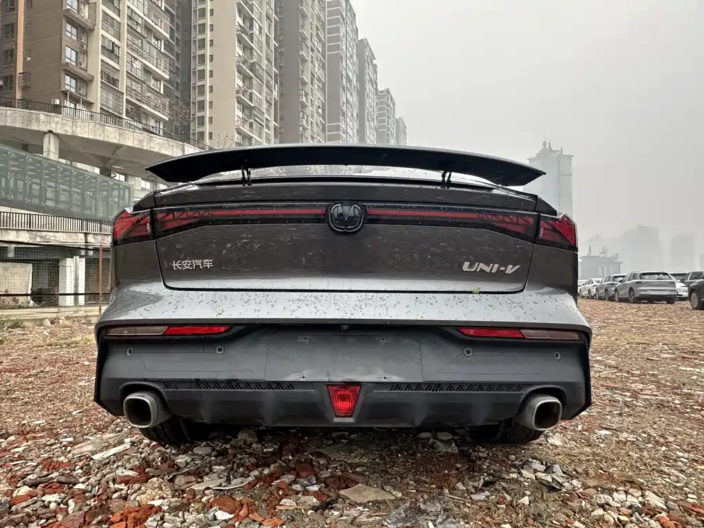 Changan UNI-V 1.5 T Outstanding