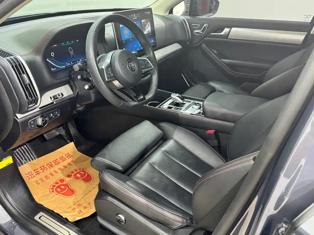 Tang NEV DM 2.0 T Full-time 4 WD Connected Genesis 7-seat CN-V