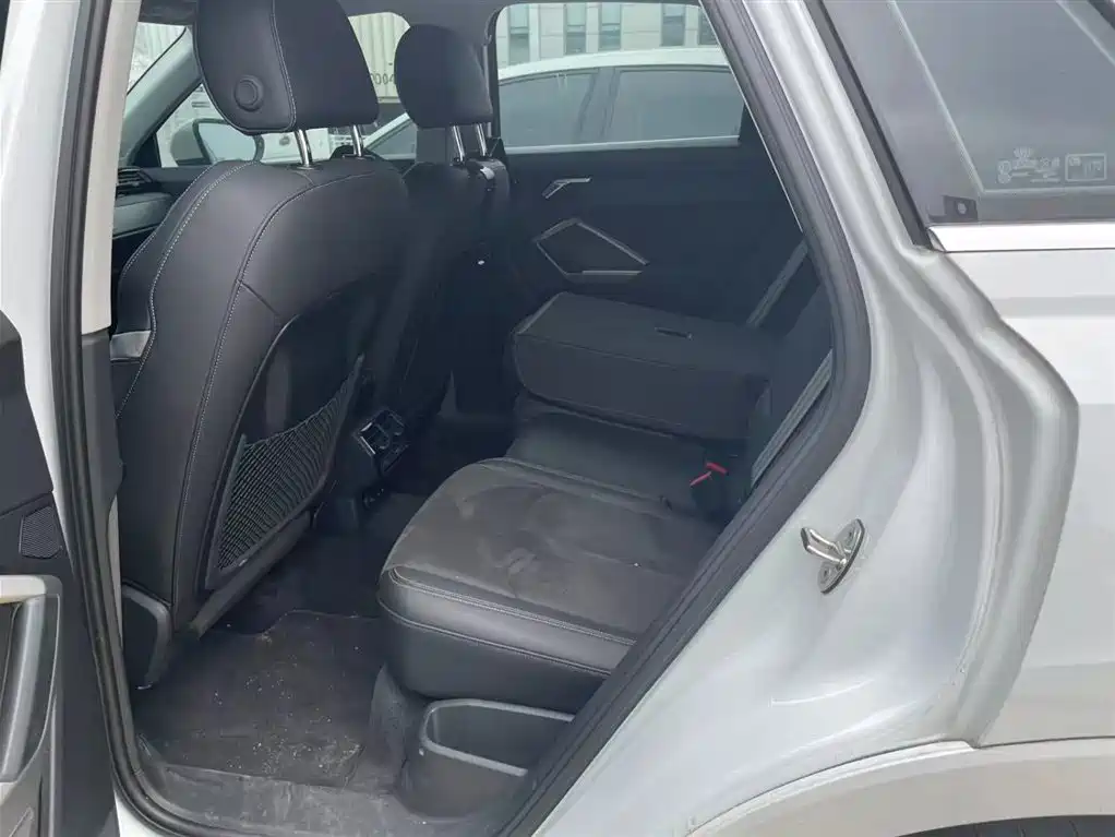 Audi Q3 35 TFSI Fashion Dynamic (1.4 T)