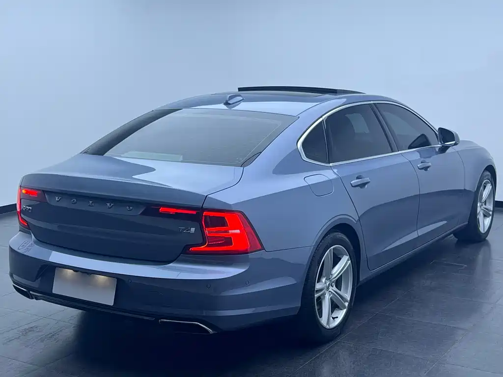 Volvo S90 T4 Smart Vision