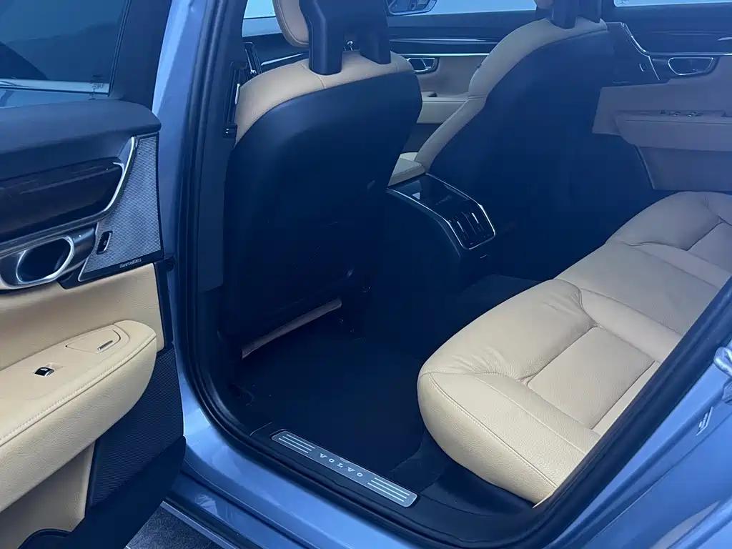 Volvo S90 T4 Smart Vision