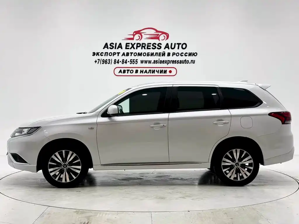 Outlander 2.0 L 2 WD Smooth Travel 5-seat