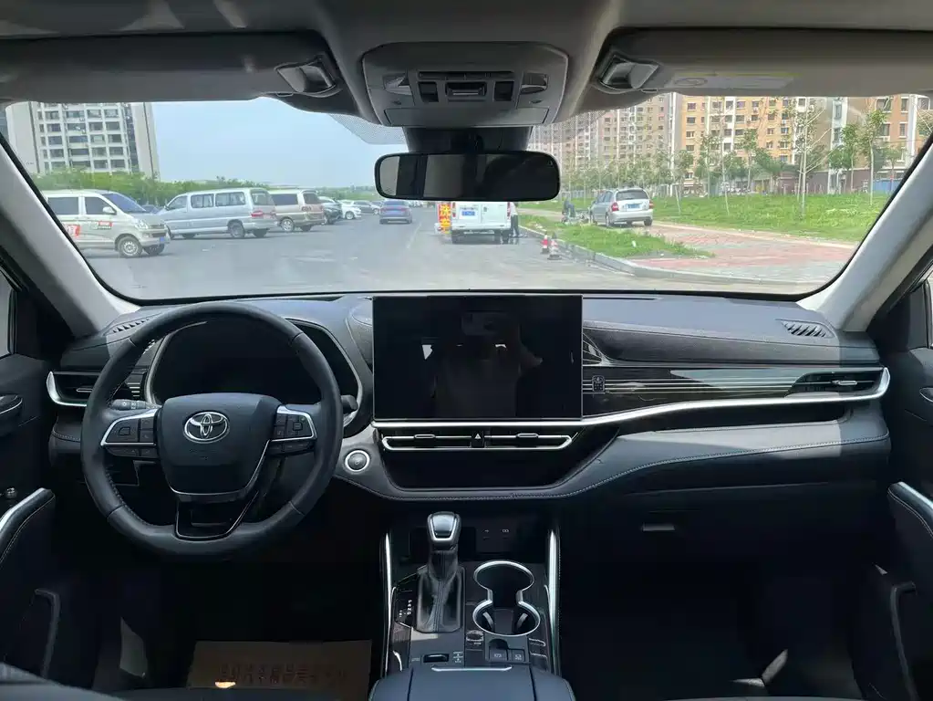 Highlander 汉兰达 2026款 2.5 L智能电混双擎四驱尊贵版 7座