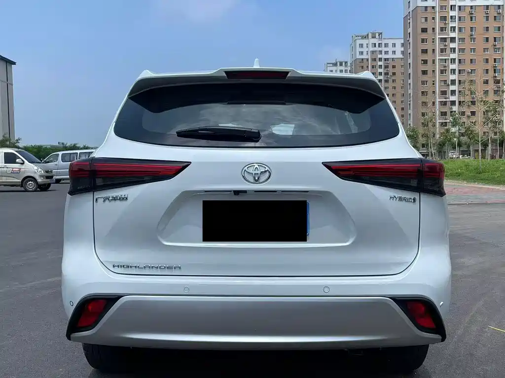 Highlander 汉兰达 2026款 2.5 L智能电混双擎四驱尊贵版 7座