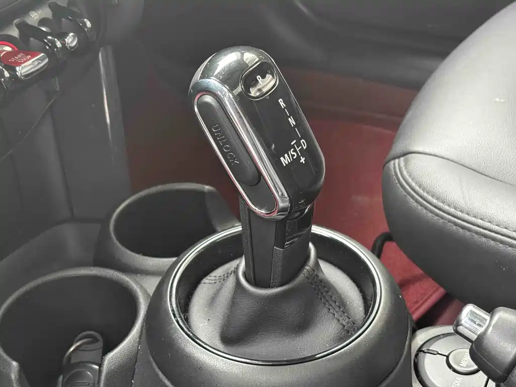 MINI 1.5 T ONE PLUS
