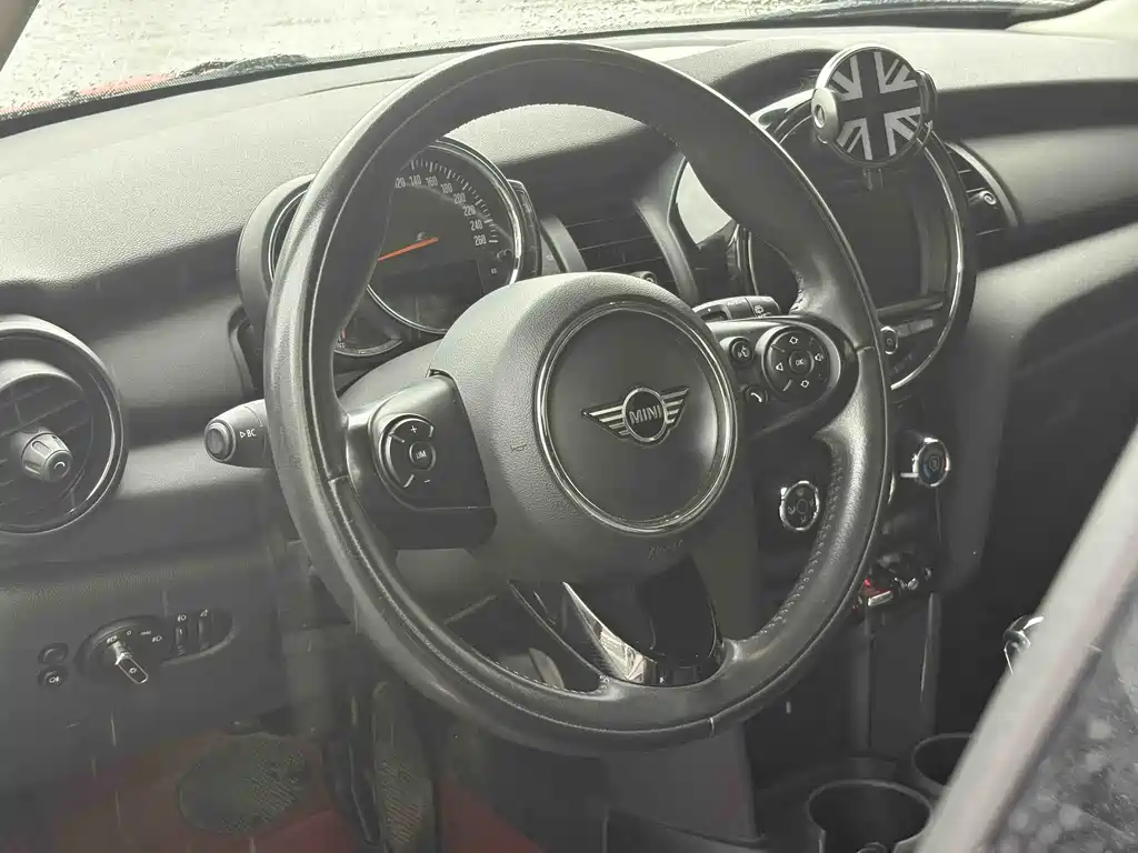 MINI 1.5 T ONE PLUS
