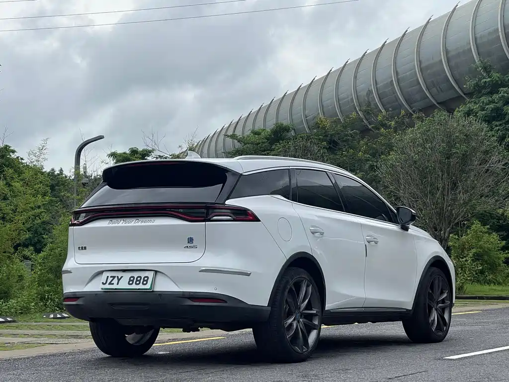 Tang NEV DM 2.0 T Full-time 4 WD Connected Pioneer Leading 7-seat CN-V