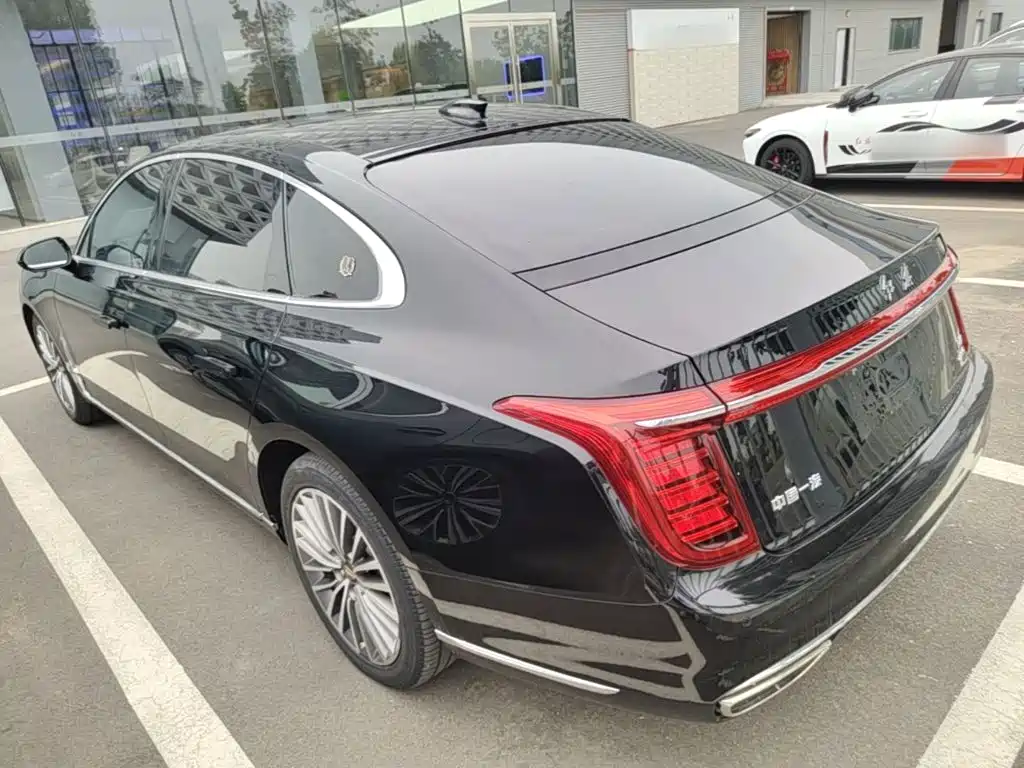 Hongqi H9 2.0 T Connected Flagship Enjoyment