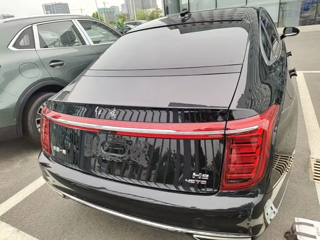 Hongqi H9 2.0 T Connected Flagship Enjoyment