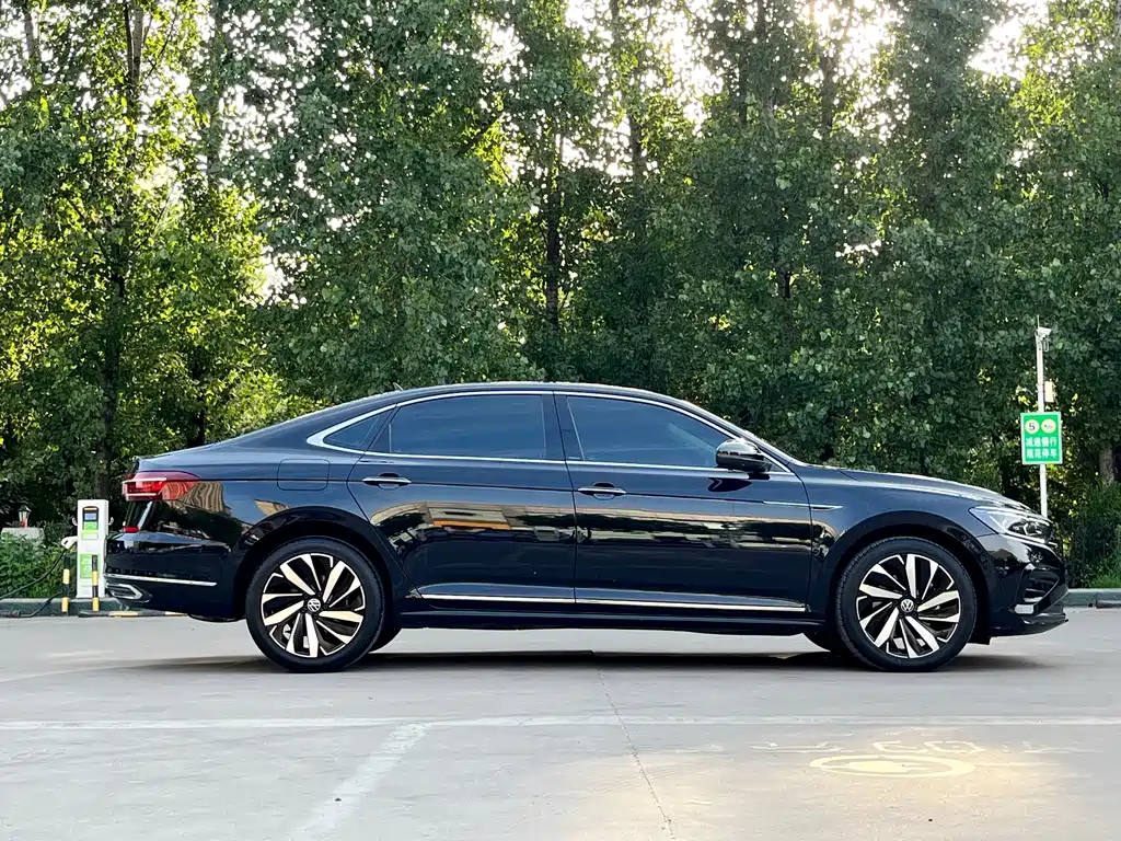 Passat 330 TSI Luxury