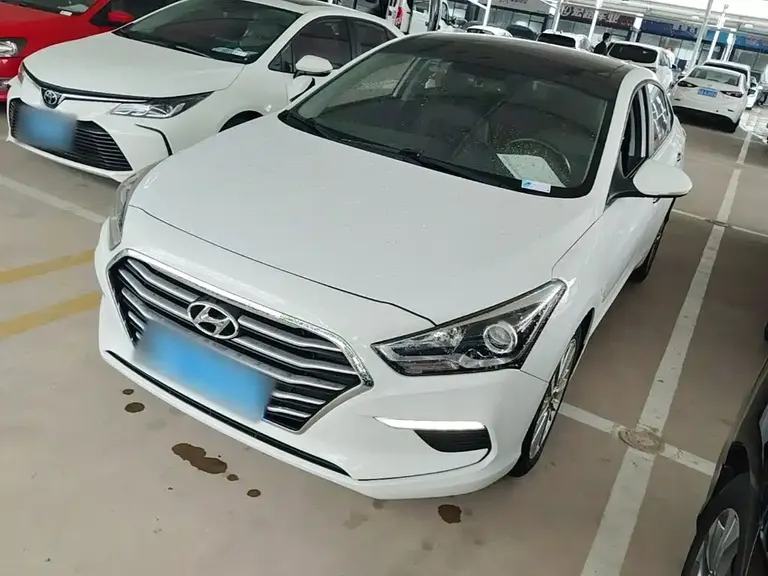 Hyundai Mistra 1.8 L Auto Intelligent GLS CN-V