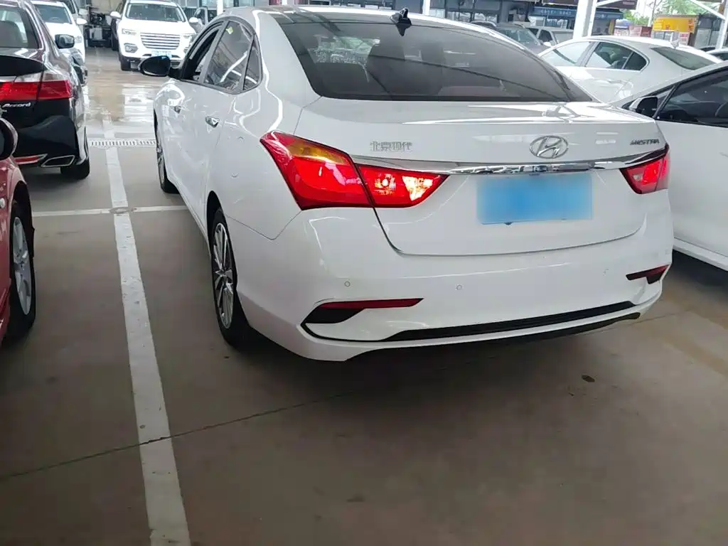 Mistra 1.8 L Auto Intelligent GLS CN-V