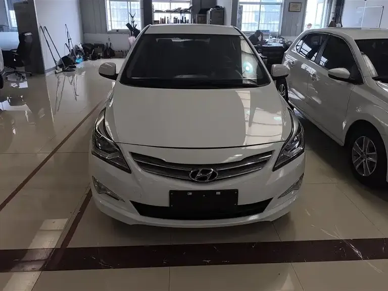 Hyundai Accent 1.4 L Auto Intelligent GLS