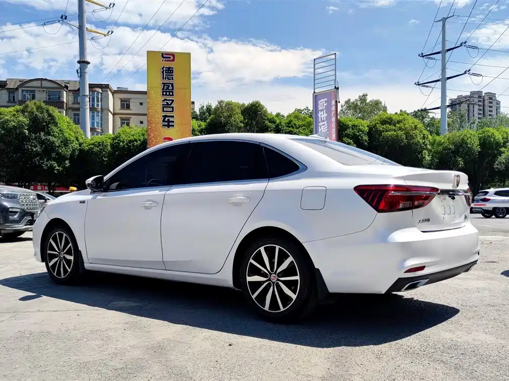 Roewe i6 Classic 荣威i6经典 2017款 20 T 自动互联网智臻版